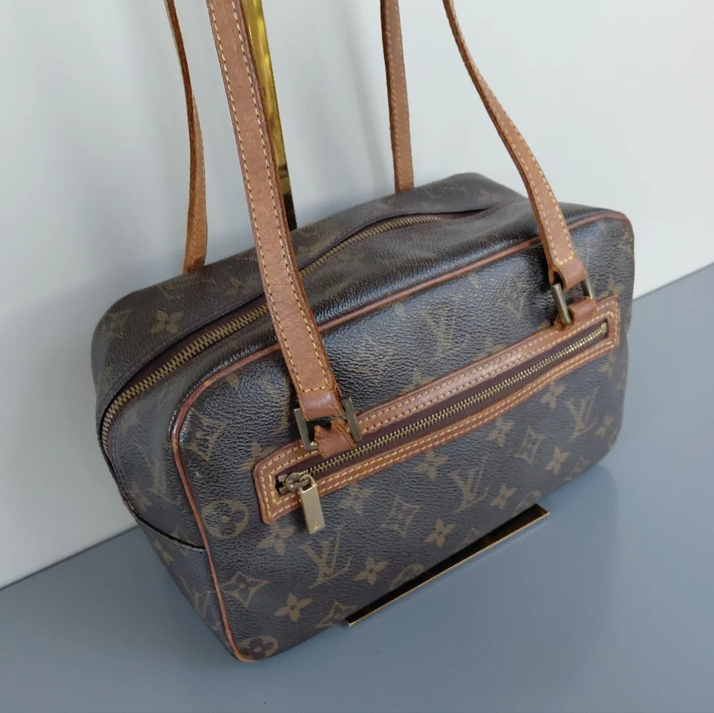 Louis Vuitton Brown Monogram Shoulder Bag - Picture 7 of 9